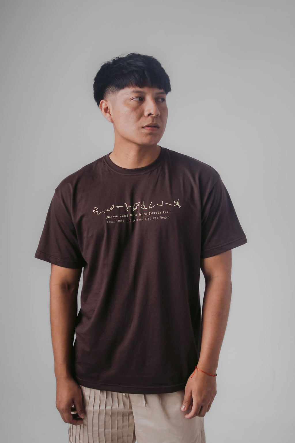 CAMISETA GENTE ESTRELA REAL – MARROM