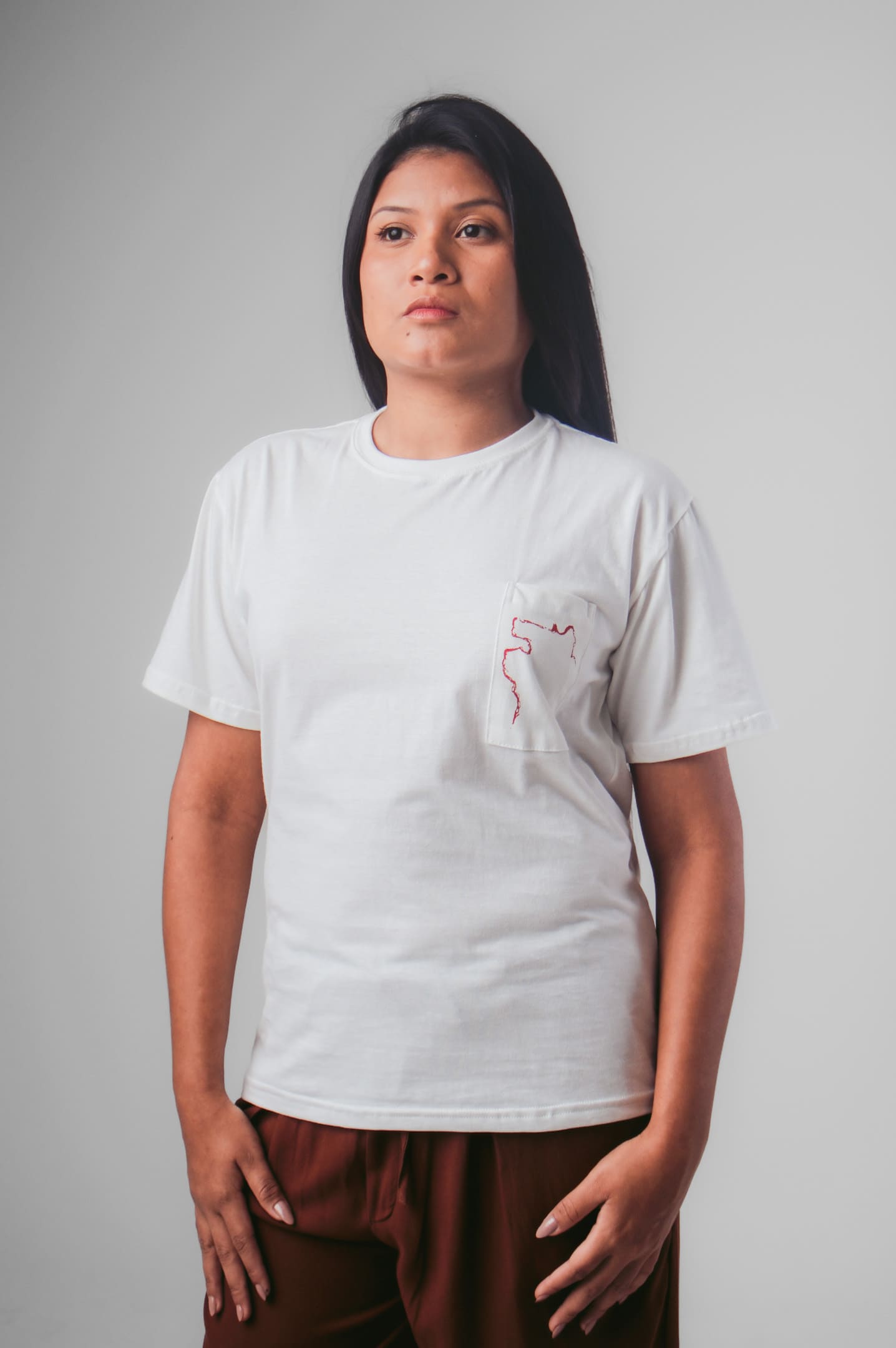 CAMISETA 24 POVOS - OFF WHITE