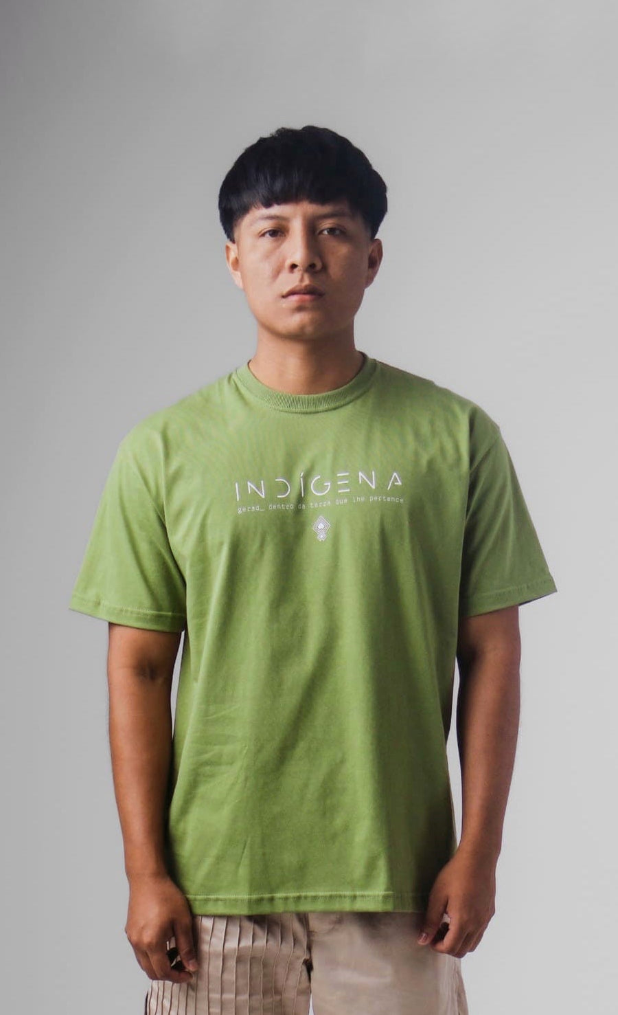 CAMISETA INDÍGENA - VERDE OLIVA