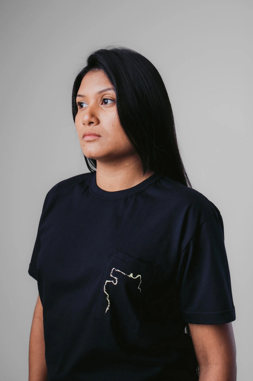CAMISETA 24 POVOS - PRETO