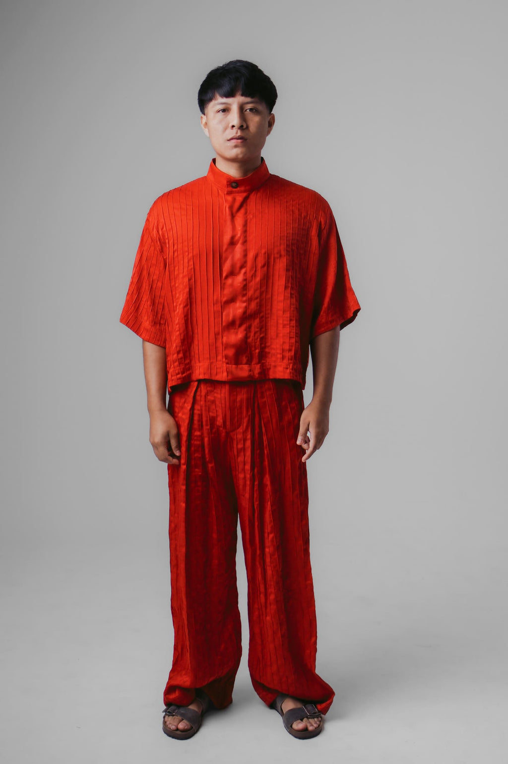 CALÇA RETA FOLHA DE CARANÁ - VERMELHO